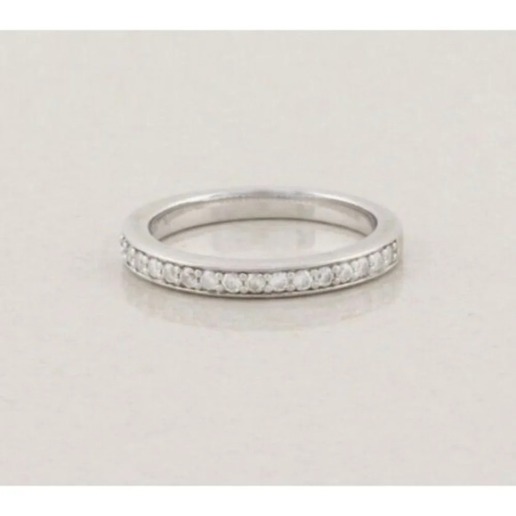14k White Gold .20 Carat Diamond Band Ring Stackable Size 7 - Picture 1 of 7